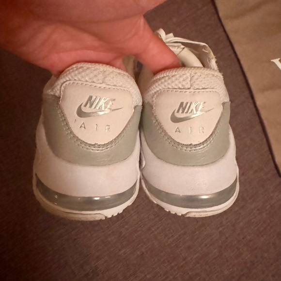 SOLD‼️NIKE Air Max in EUC - Picture 4 of 5